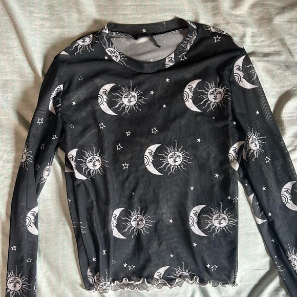 Sun and moon mesh top - Picture 2 of 4
